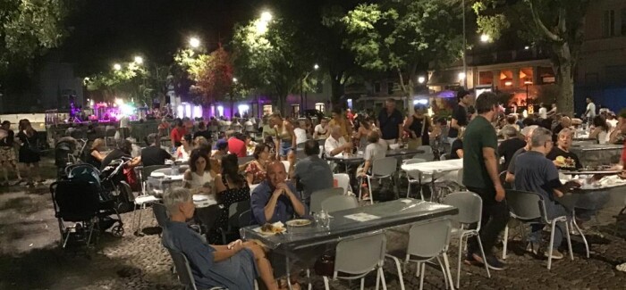 GALLETTO ALLA BRACE: UNA SERATA GUSTOSA CHE ANTICIPA I GRANDI EVENTI IN PROGRAMMA IN PIAZZA COSTITUENTE