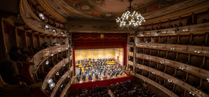 Il Coro Città di Mirandola al concerto di Capodanno del Teatro Comunale di Modena